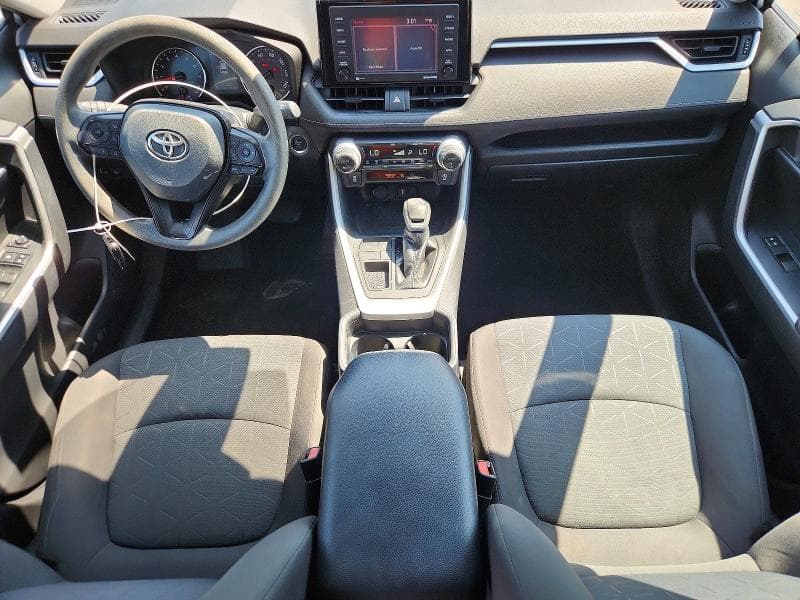 2020 TOYOTA RAV4 XLE 8