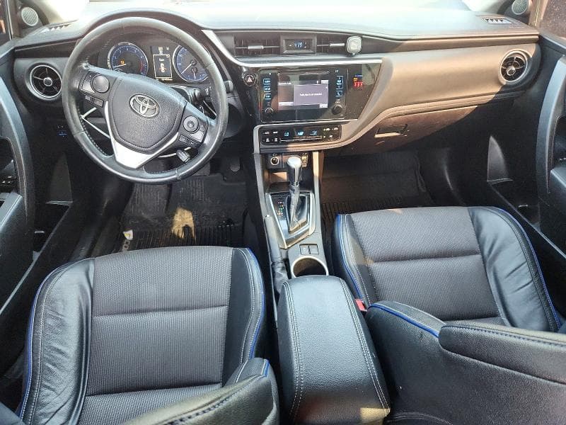 2018 TOYOTA COROLLA SE 8