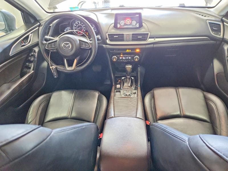 2018 MAZDA 3 TOURING 8