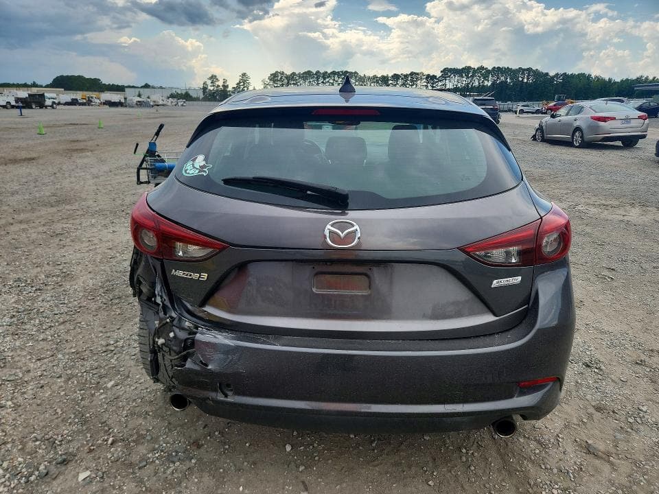 2018 MAZDA 3 6