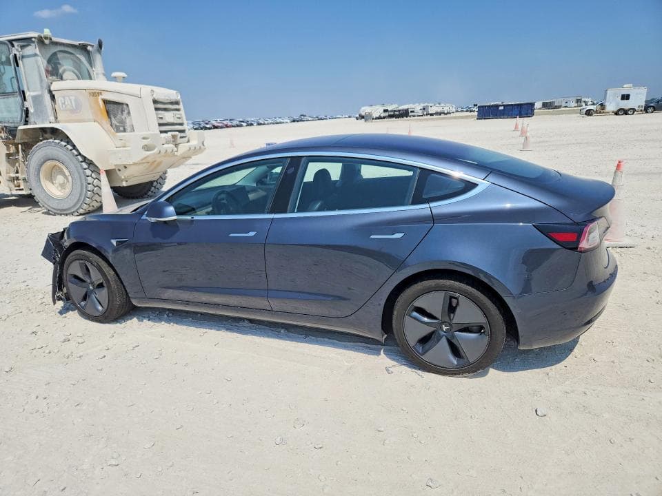 2018 TESLA MDL 3 2