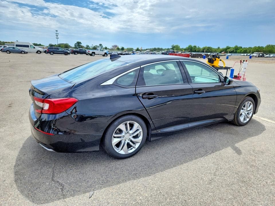 2019 HONDA ACCORD LX 3