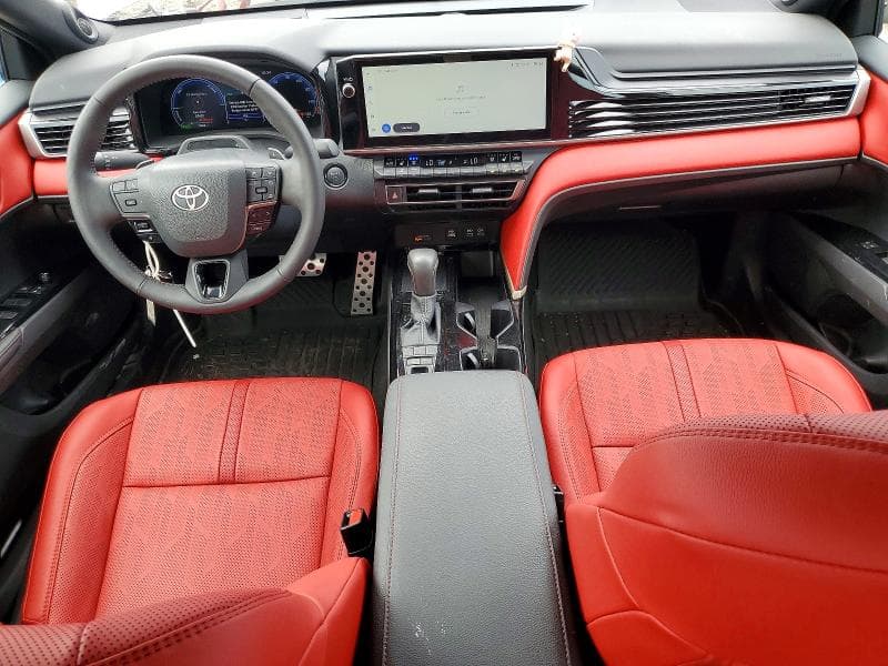 2025 TOYOTA CAMRY XSE 8