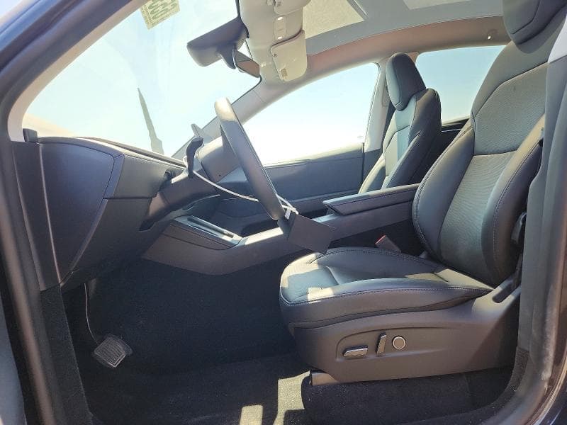 2026 TESLA MODEL Y 7