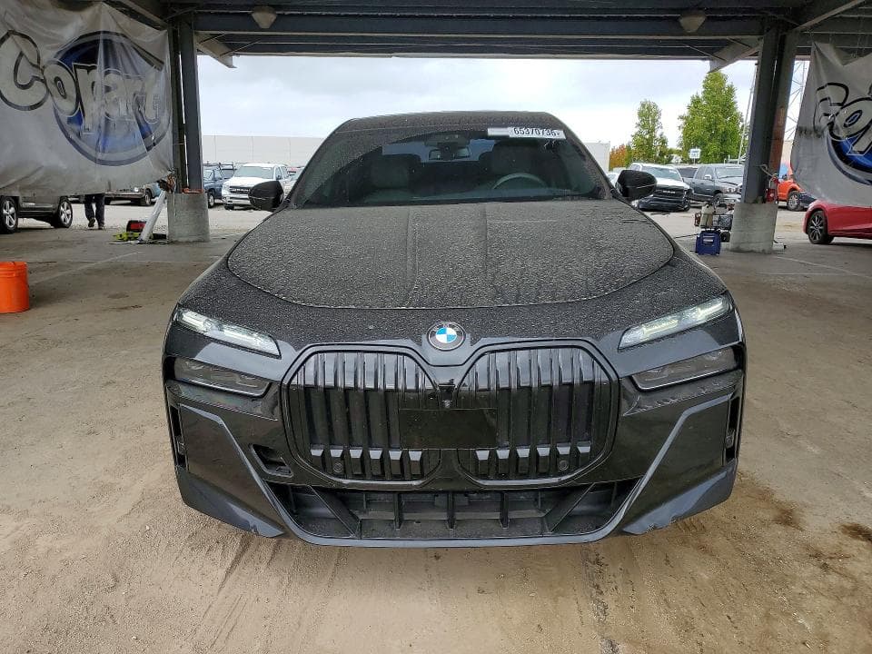 2024 BMW 760 XI 5