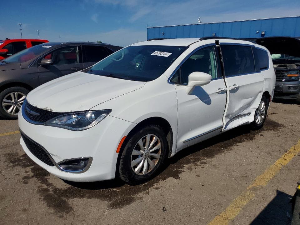 2017 CHRYSLER PACIFICA TOURING L - 1