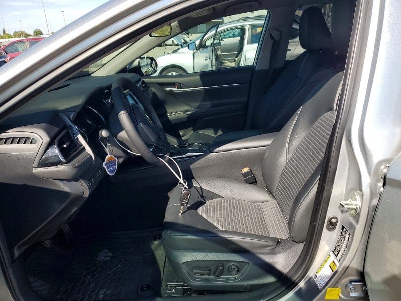 2019 TOYOTA CAMRY SE 7