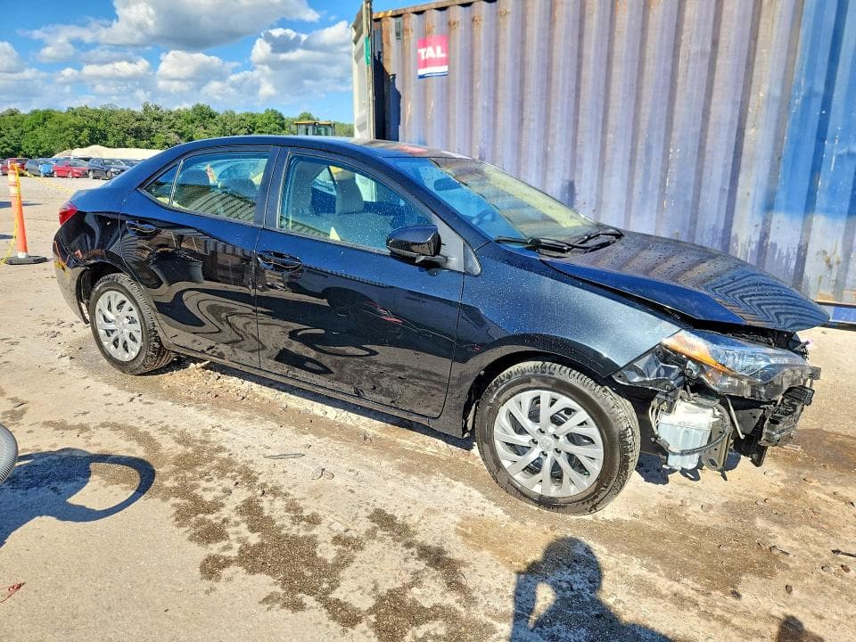 2018 TOYOTA COROLLA LE 4