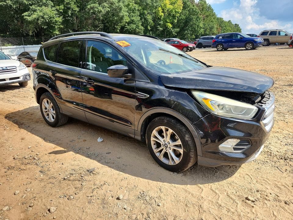 2017 FORD ESCAPE SE 4