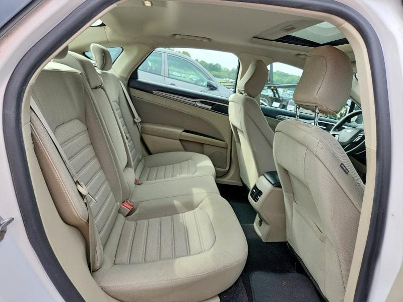 2020 FORD FUSION SE 10