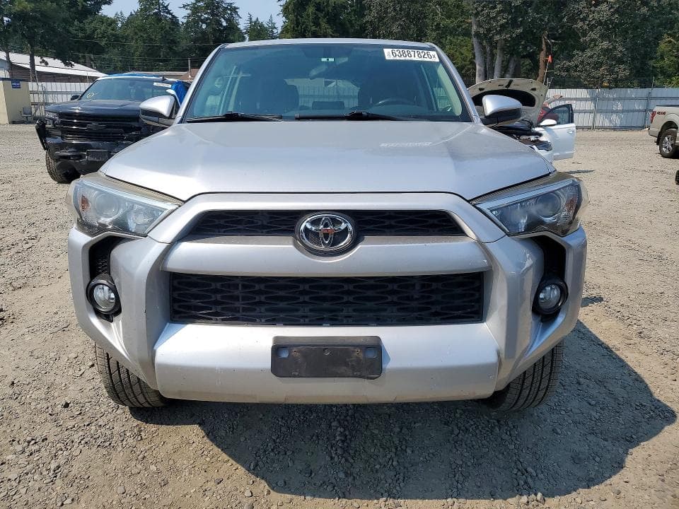 2018 TOYOTA 4RUNNER SR5 5