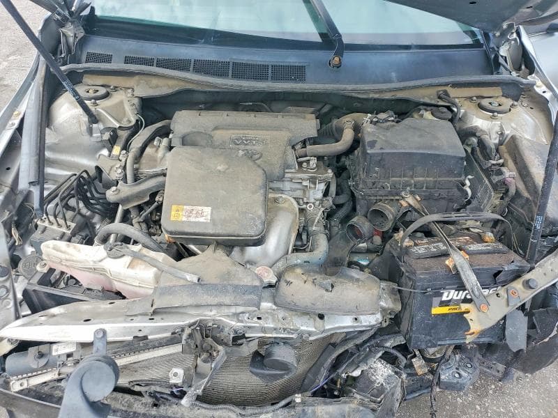 2017 TOYOTA CAMRY SE 11