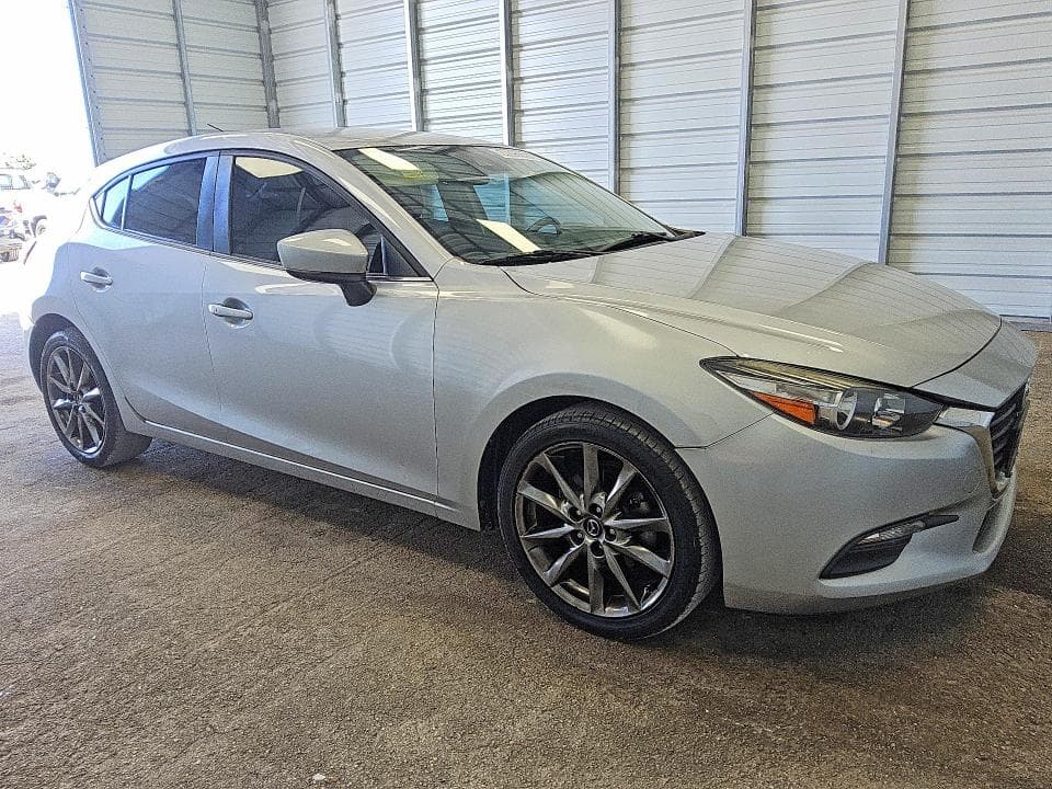 2018 MAZDA 3 TOURING 4