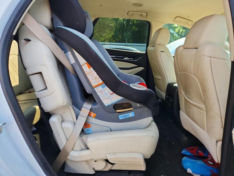 2024 BUICK ENCLAVE ESSENCE 11