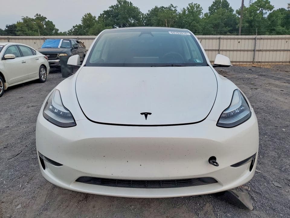 2023 TESLA MODEL Y 5