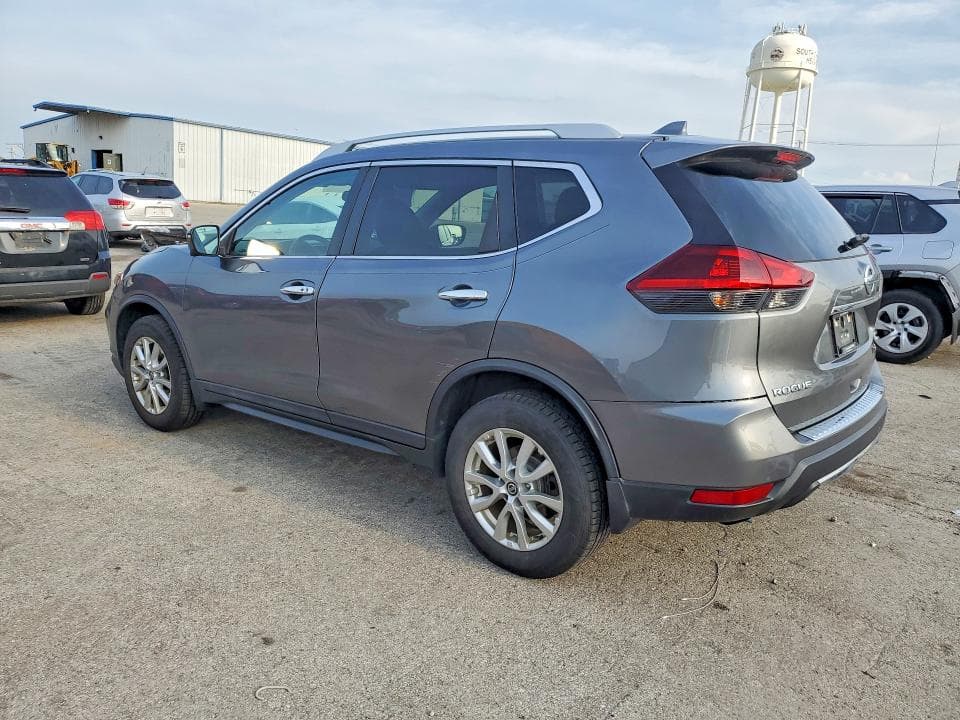 2018 NISSAN ROGUE SV 2