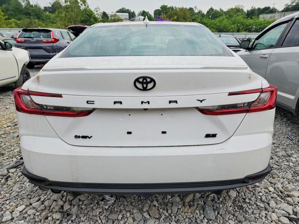 2025 TOYOTA CAMRY SE 6