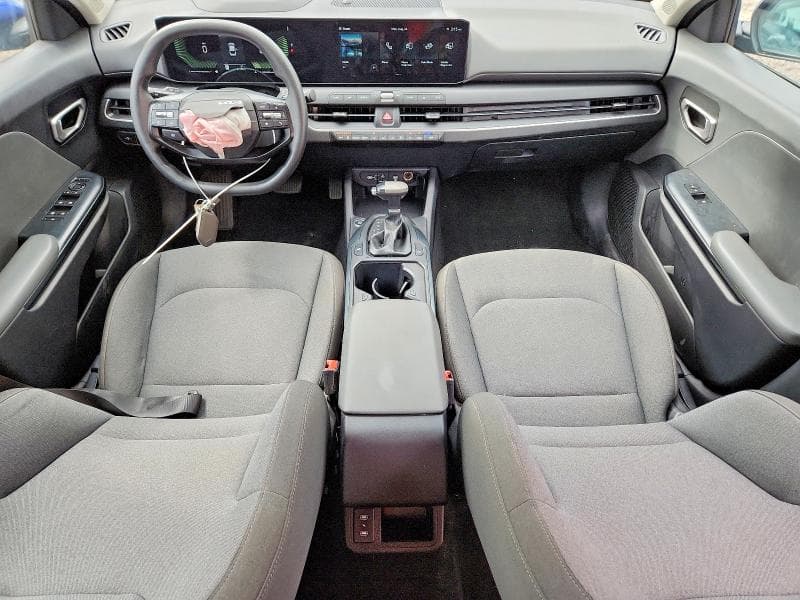 2025 KIA K4 LXS 8