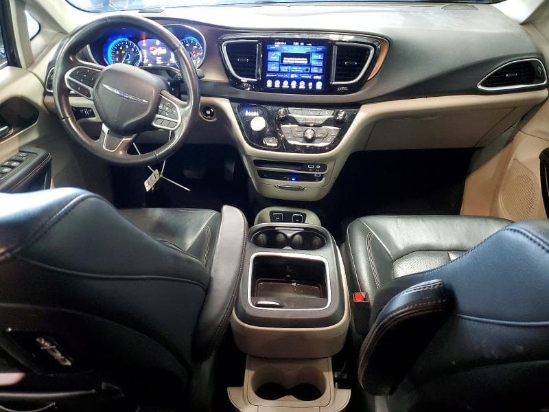 2017 CHRYSLER PACIFICA TOURING L PLUS 8