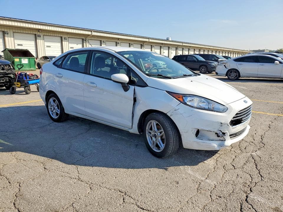 2017 FORD FIESTA SE 4