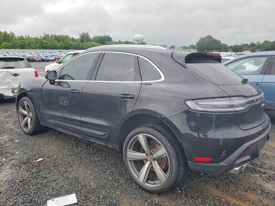 2026 PORSCHE MACAN BASE 2