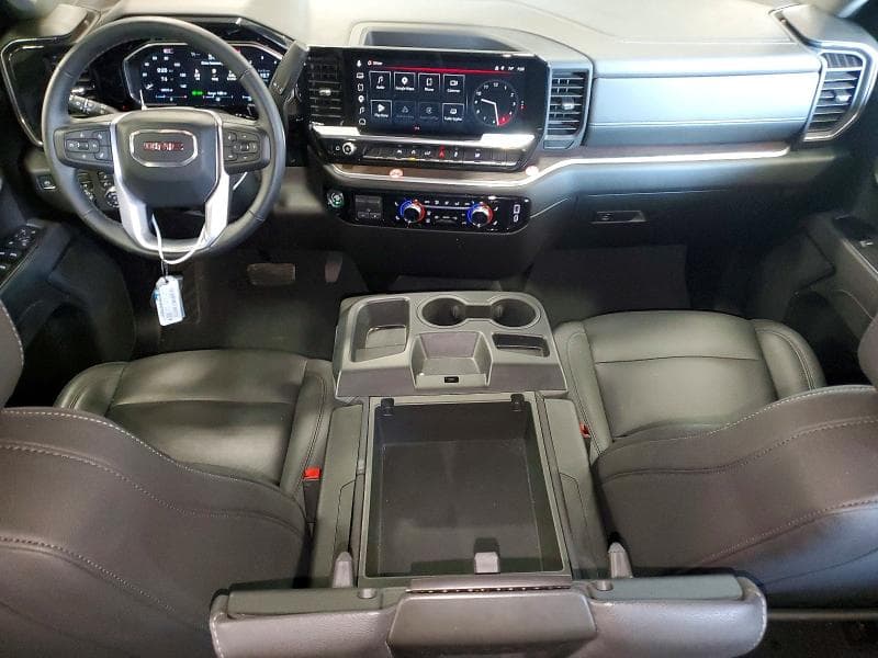 2026 GMC SIERRA K1500 SLT 8