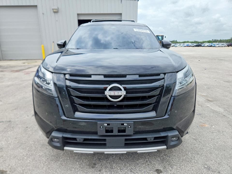 2023 NISSAN PATHFINDER SL 5