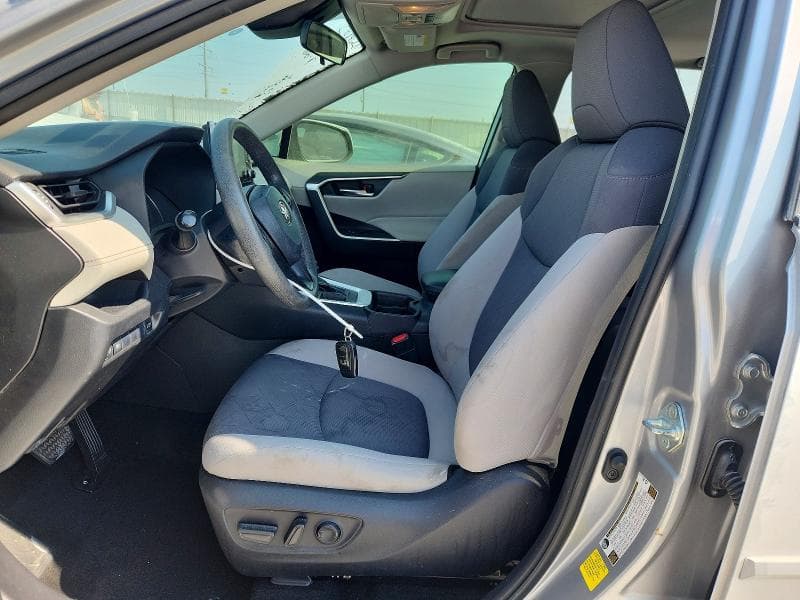 2019 TOYOTA RAV4 XLE 7