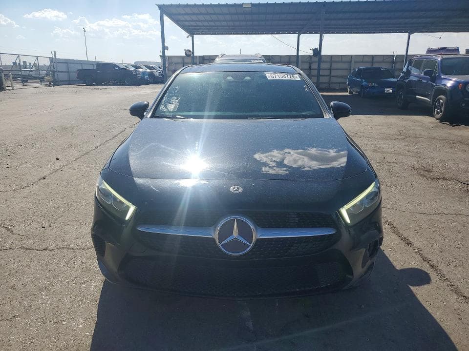 2019 MERCEDES-BENZ A 220 5