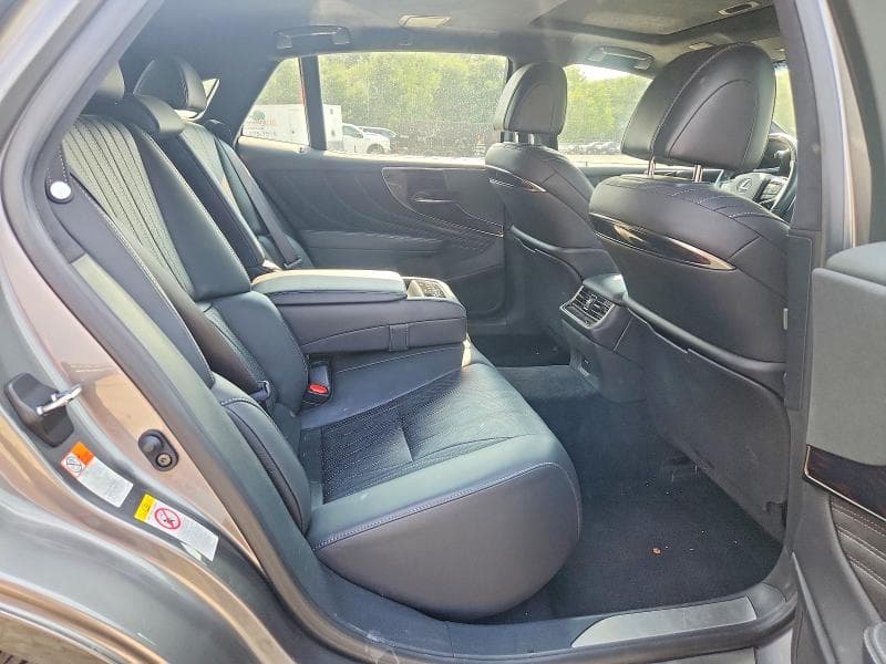 2018 LEXUS LS 500 BASE 10