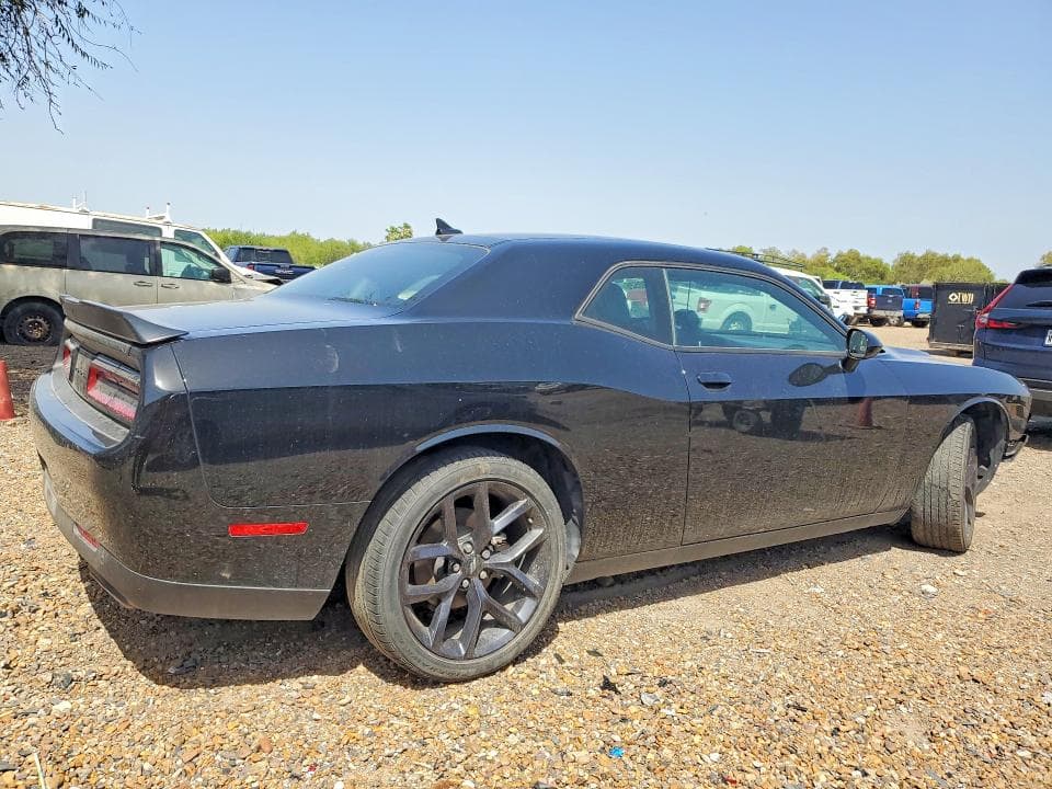 2023 DODGE CHALLENGER SXT 3