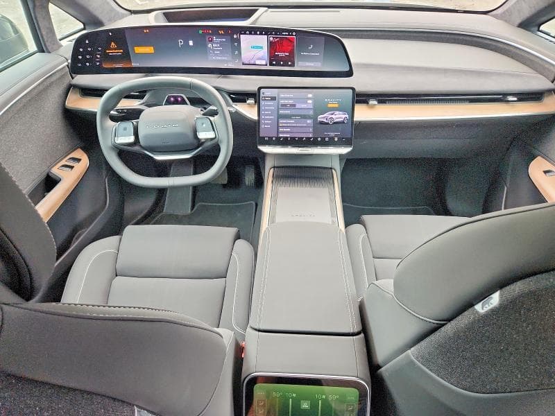 2026 LUCID MOTORS GRAVITY GRAND TOURING 8