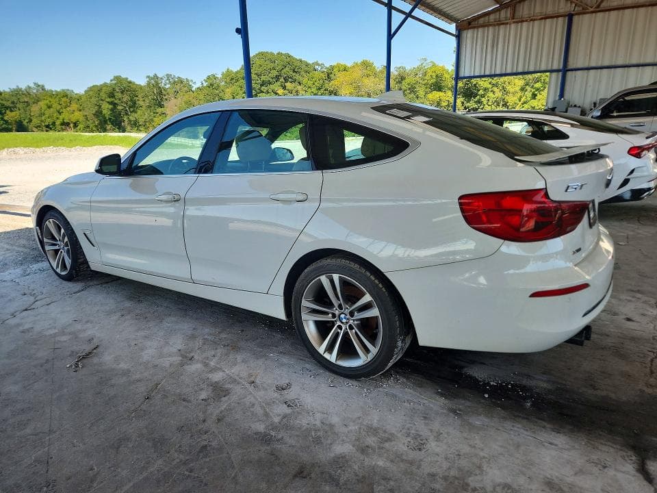 2017 BMW 330 XIGT 2