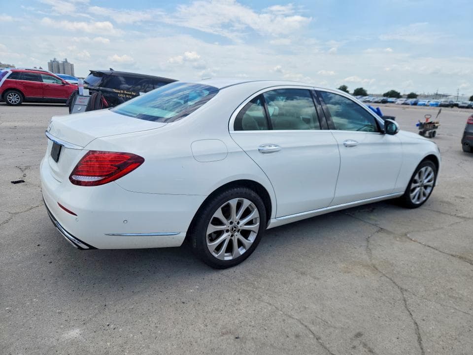 2018 MERCEDES-BENZ E 300 3