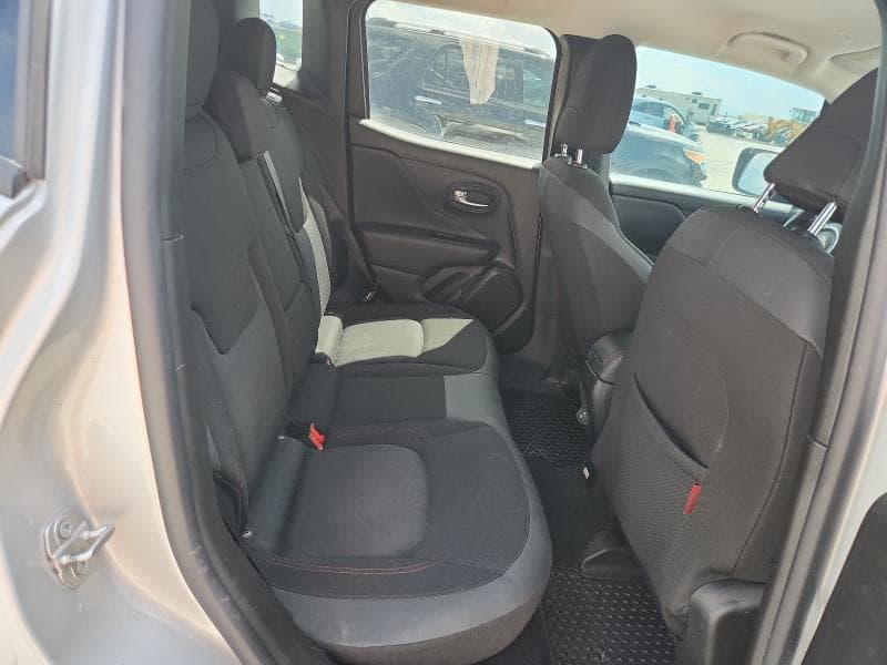 2021 JEEP RENEGADE TRAILHAWK 11