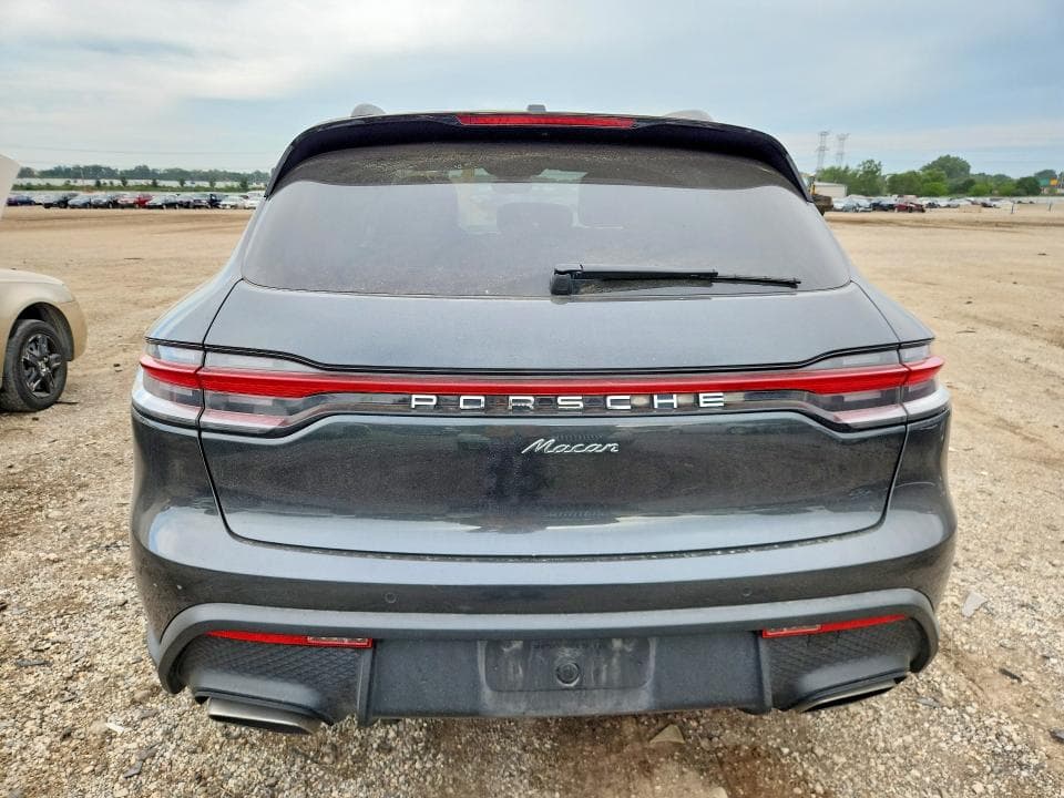 2023 PORSCHE MACAN BASE 6