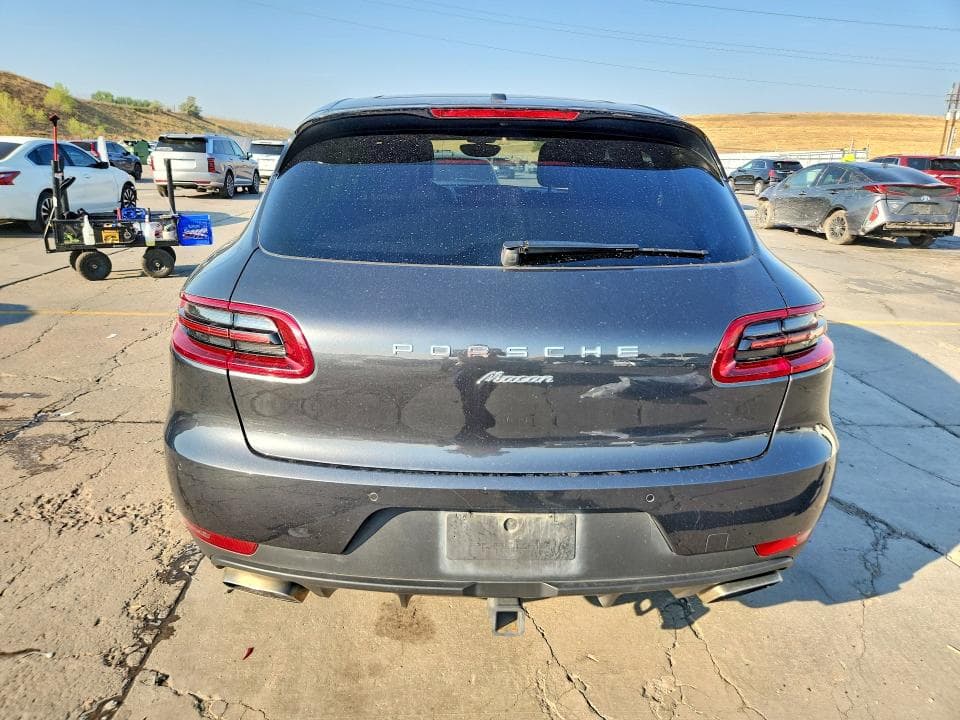 2018 PORSCHE MACAN 6