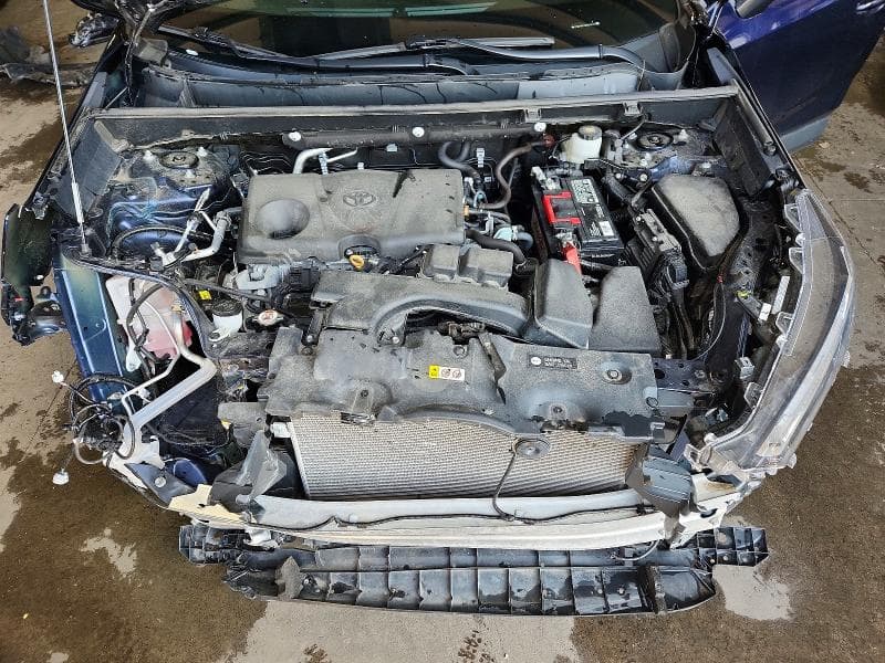 2024 TOYOTA RAV4 XLE 11