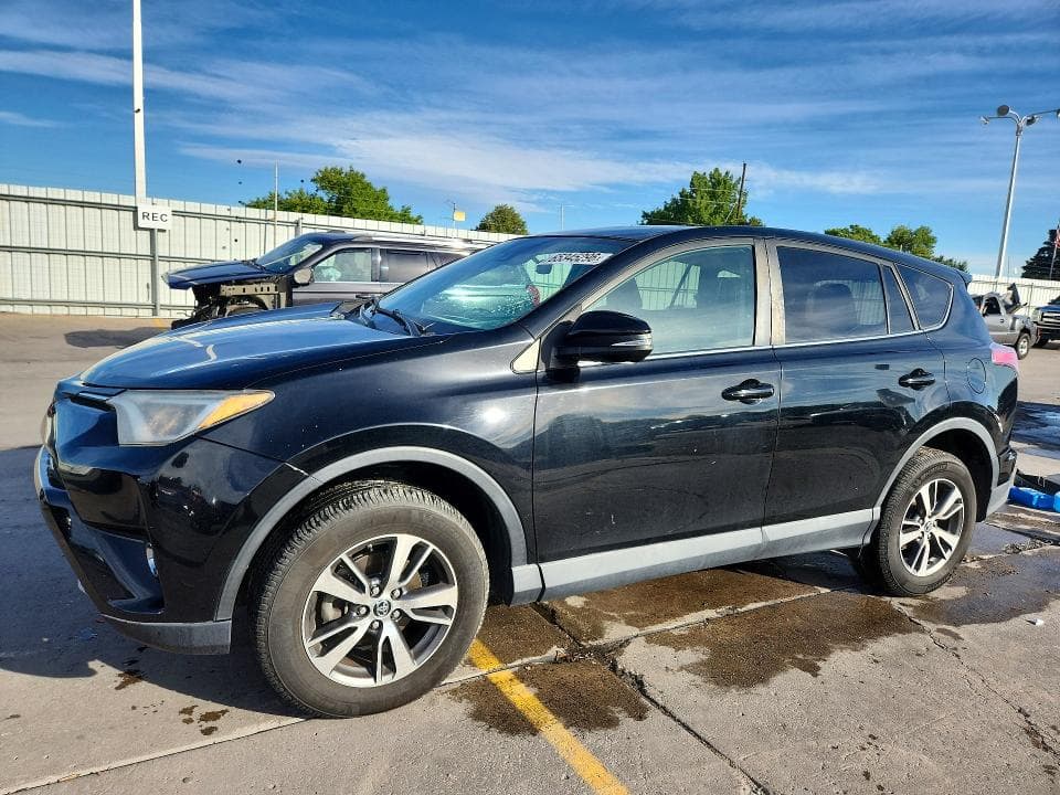 2018 TOYOTA RAV4 XLE