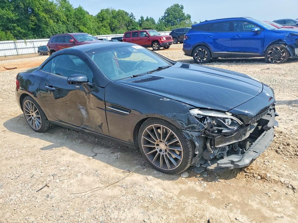 2017 MERCEDES-BENZ SLC 300 4