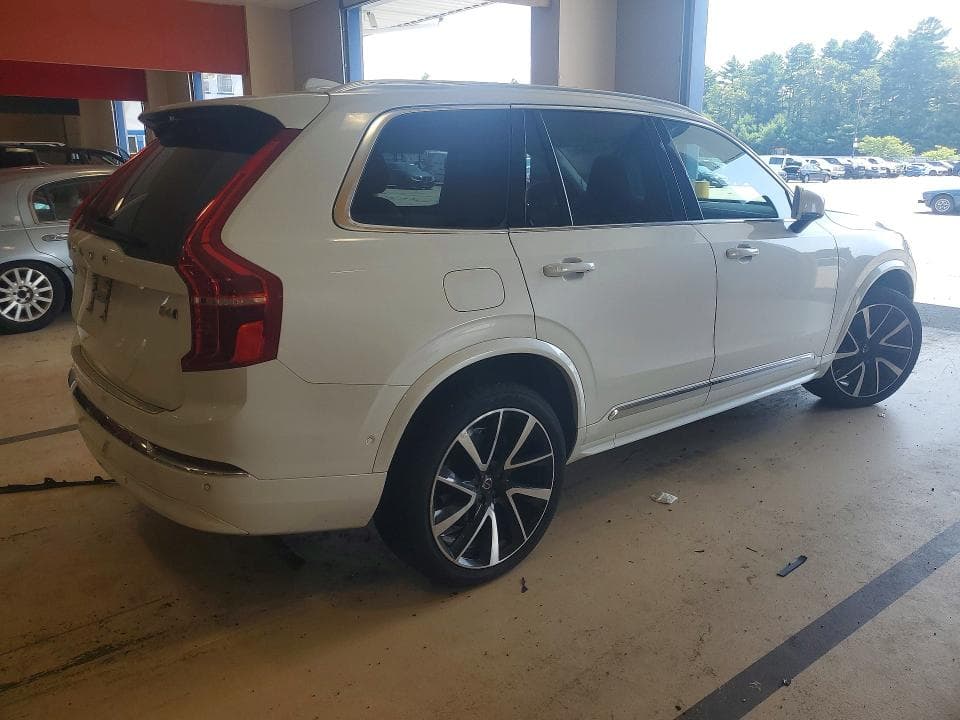 2023 VOLVO XC90 PLUS 3