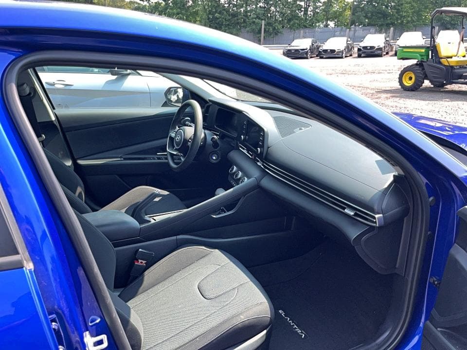 2024 HYUNDAI ELANTRA SE 5