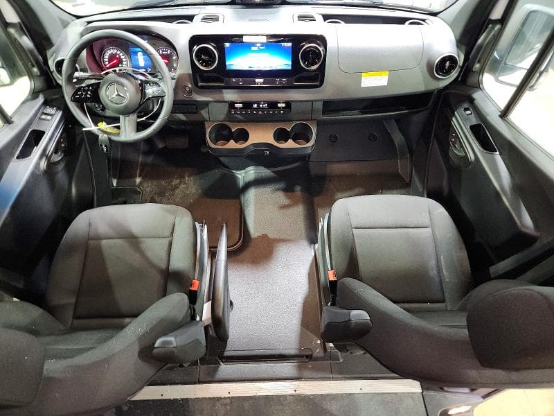 2026 MERCEDES-BENZ SPRINTER 2500 8
