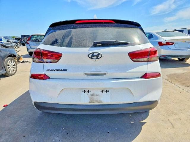 2018 HYUNDAI ELANTRA GT BASE 6