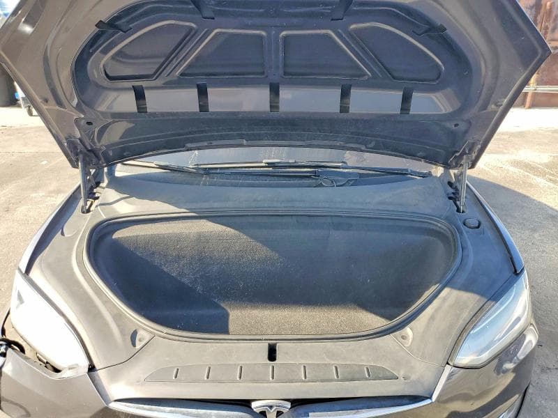 2020 TESLA MODEL X 11