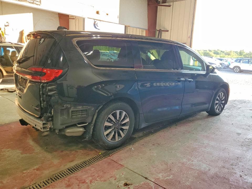 2022 CHRYSLER PACIFICA HYBRID TOURING L 3