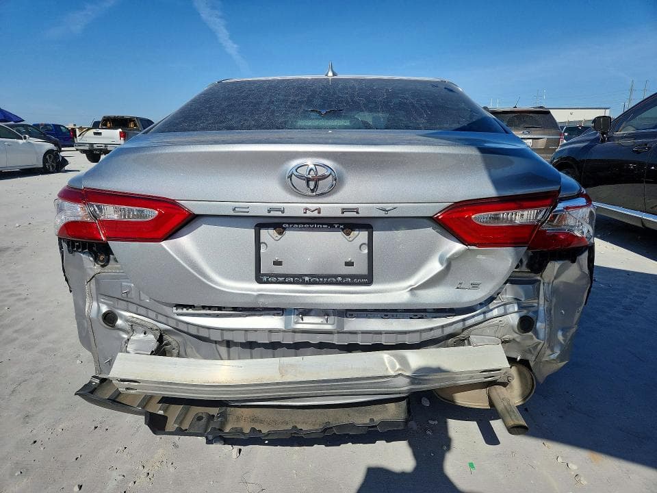 2020 TOYOTA CAMRY LE 6