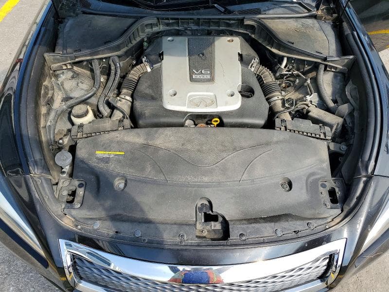 2017 INFINITI Q70 3.7 11