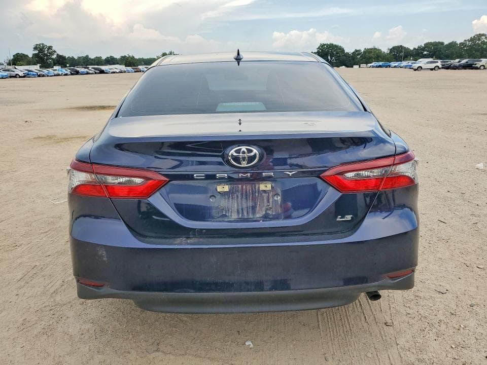 2022 TOYOTA CAMRY LE 6