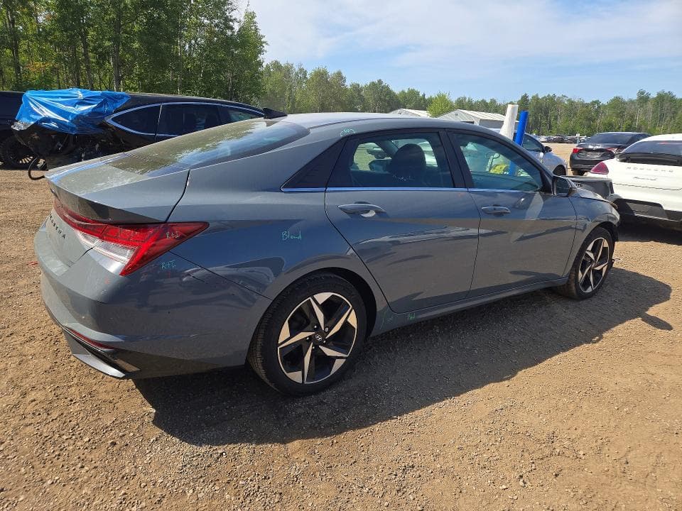 2021 HYUNDAI ELANTRA SEL 3